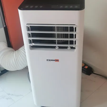 Chez Aurel Et Nico. Apartament *